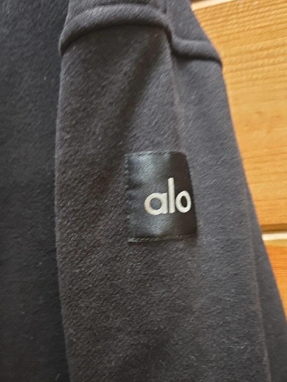 ALO Yoga Black Single-Button Trench Coat Large 0760